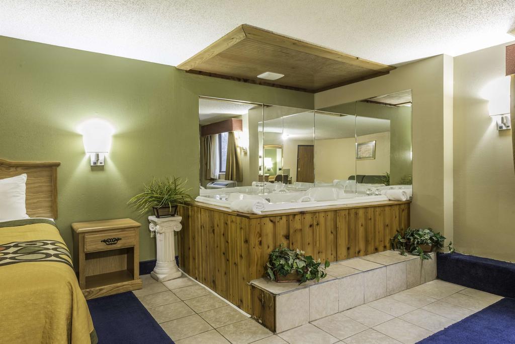 Hotel Super 8 By Wyndham St. Clair Mo Saint Clair