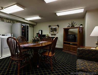 Super 8 By Wyndham St. Clair Mo Hotel Saint Clair